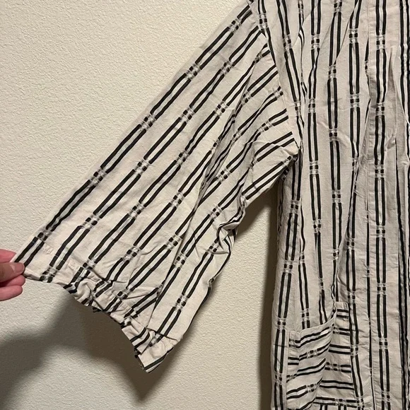 Universal Thread Striped Cardigan - Black and Cream - Picture 3 of 5